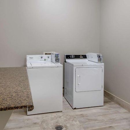 Hampton Inn Brownwood Bagian luar foto