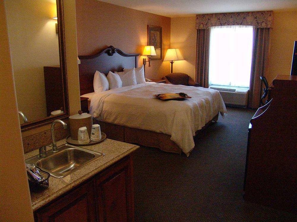Hampton Inn Brownwood Bagian luar foto