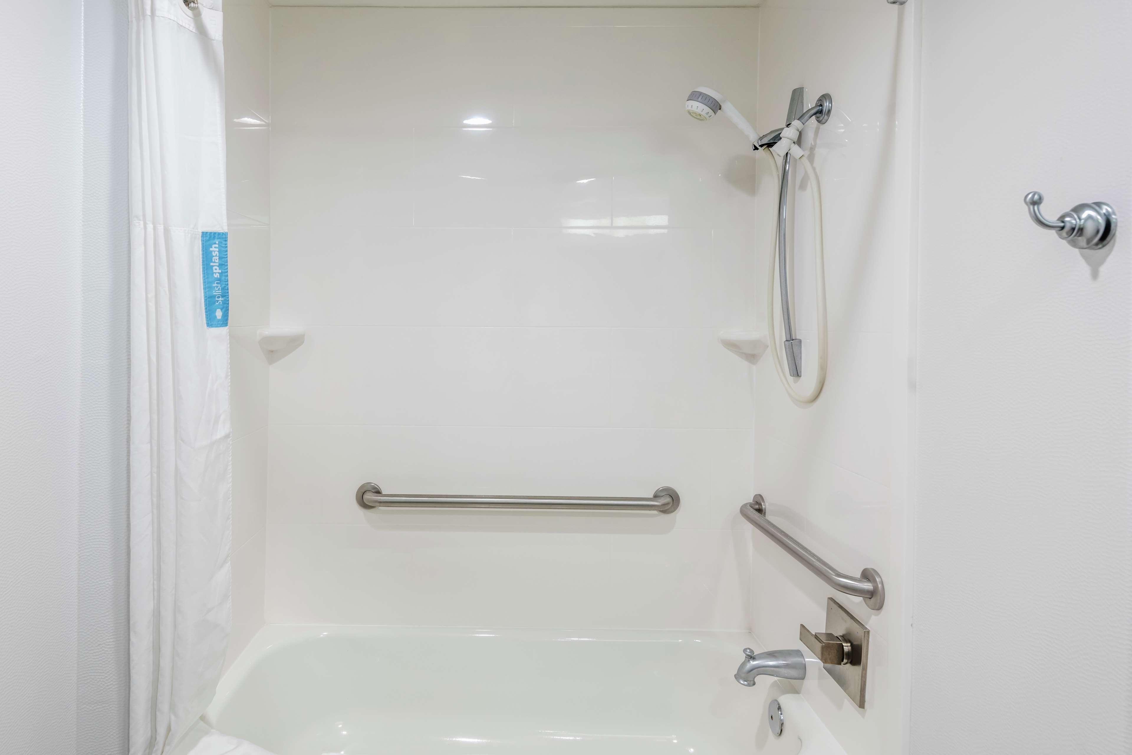 Hampton Inn Brownwood Bagian luar foto