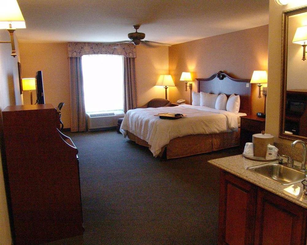 Hampton Inn Brownwood Bagian luar foto