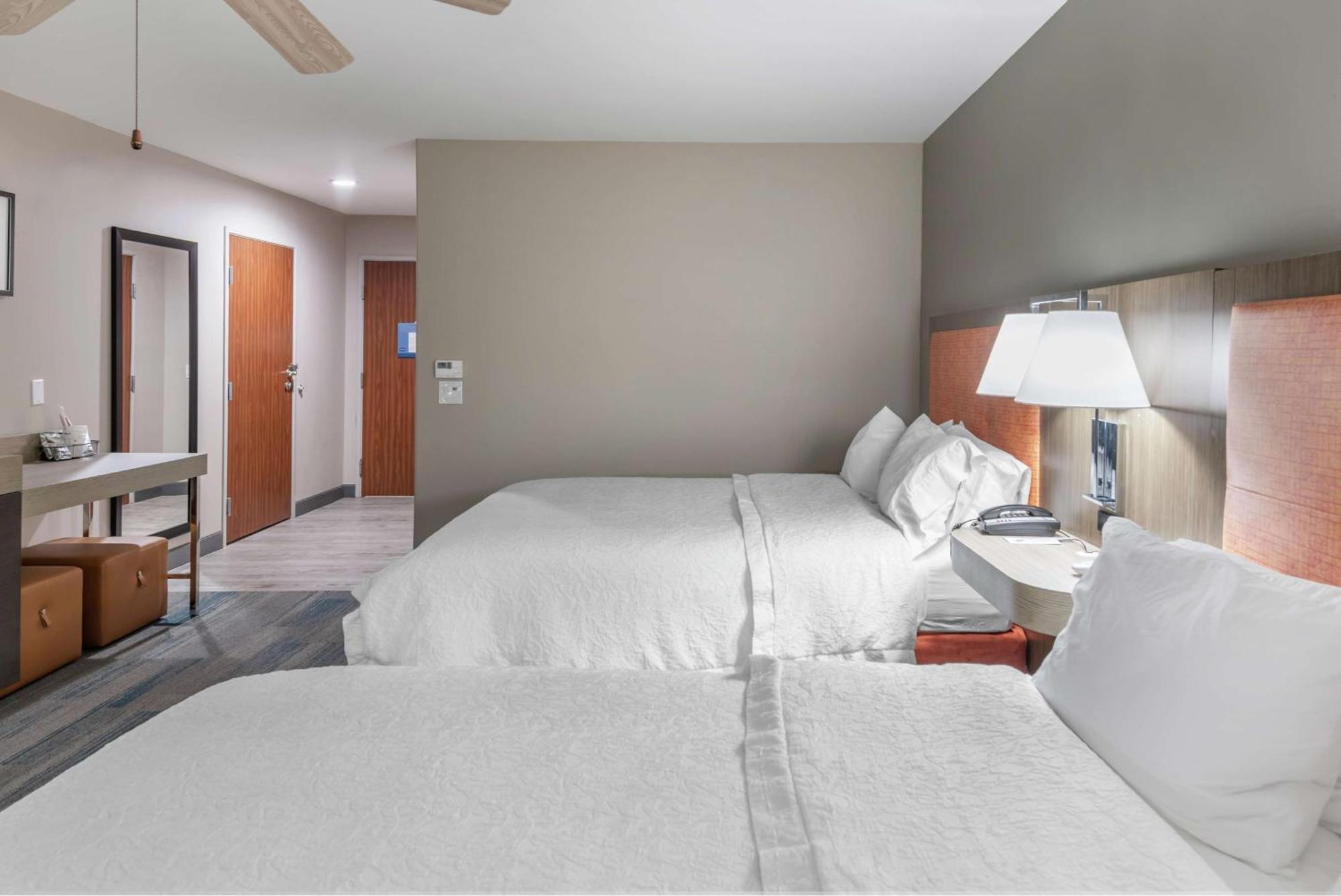 Hampton Inn Brownwood Bagian luar foto