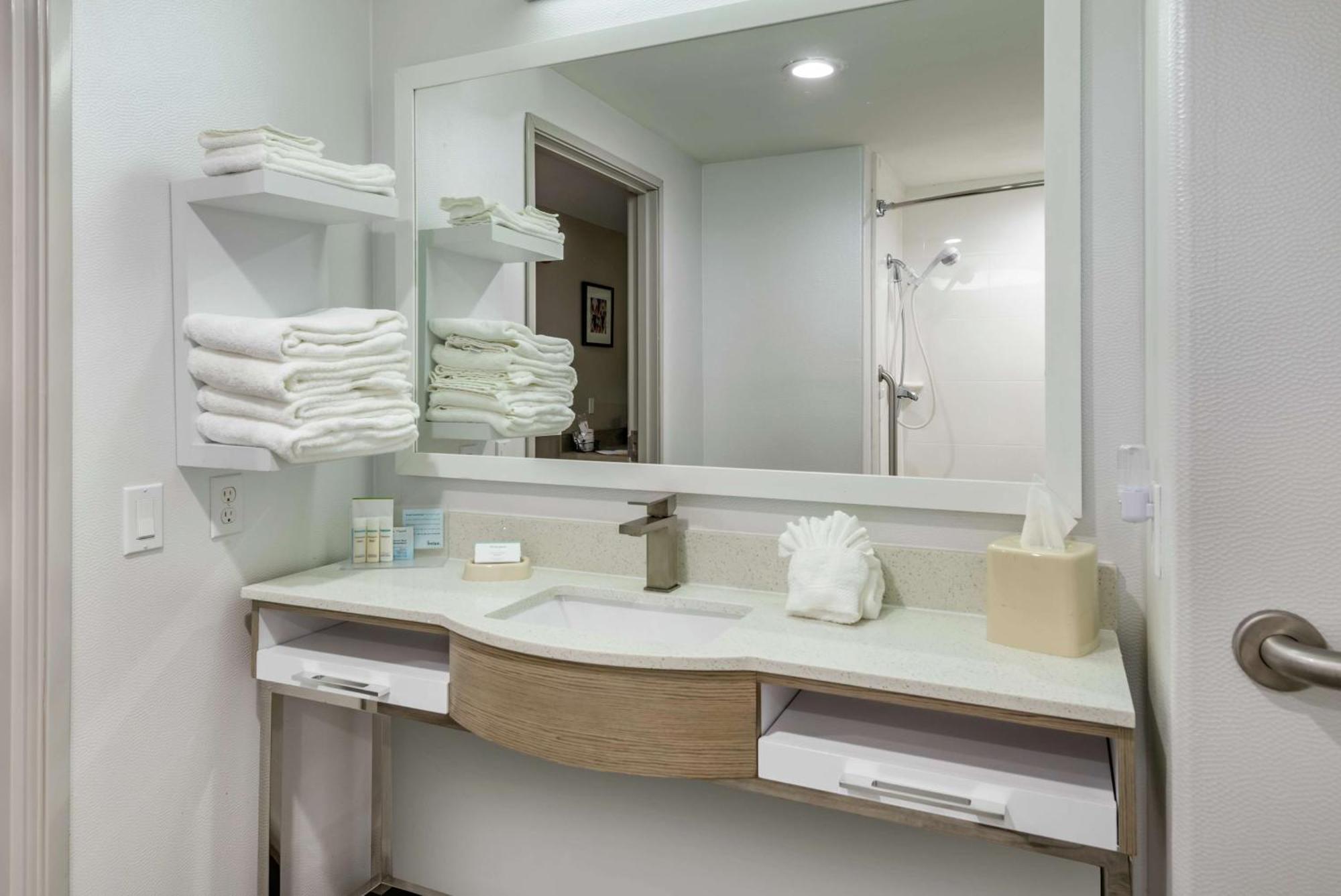 Hampton Inn Brownwood Bagian luar foto