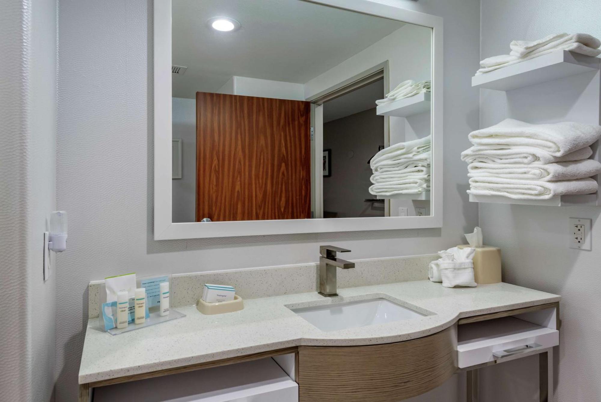 Hampton Inn Brownwood Bagian luar foto