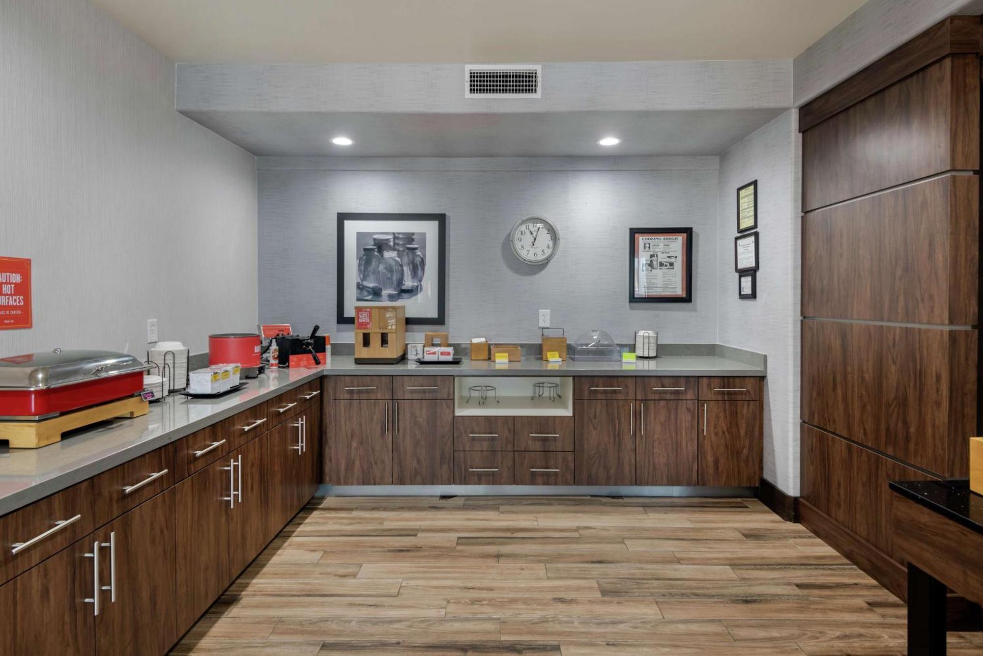 Hampton Inn Brownwood Bagian luar foto